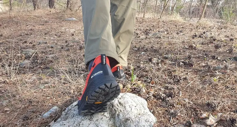 Semelle de la Columbia Tellurix Titanium en forêt