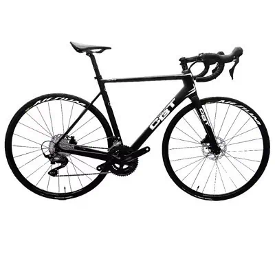 vélo de route avec cadre carbone