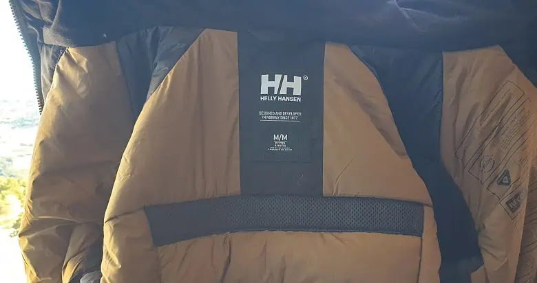 Intérieur de la veste de ski Helly hansen
