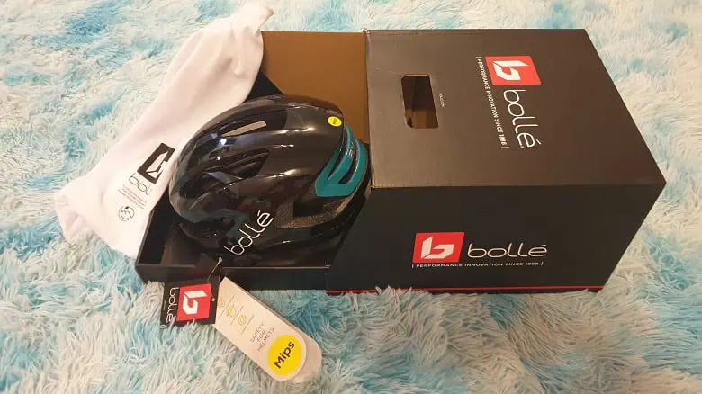 Le casque juste sorti de son emballage