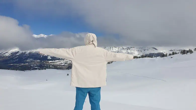 Vue arrière de la veste Drift, couleur blanche