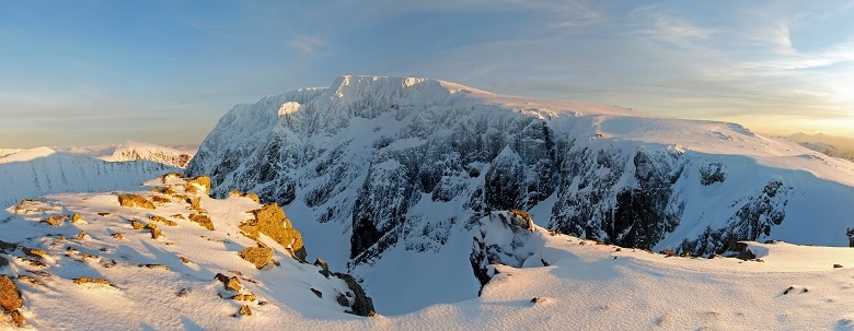 panorama du Ben Nevis, haut lieu de l'alpinisme hivernal en europe