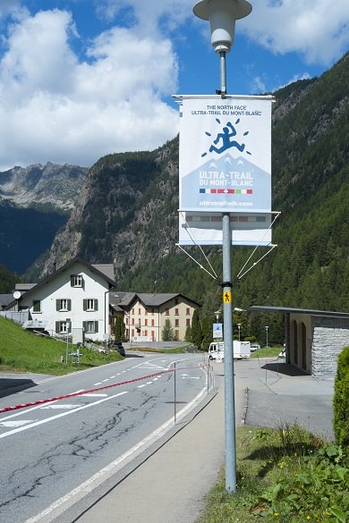 pancarte avec logo utmb