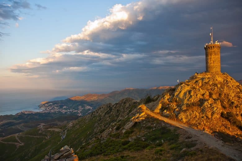 tour madeloc coucher de soleil